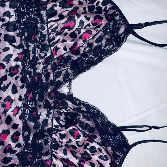 Cute Playboy cami💗 - Picture 3 of 5